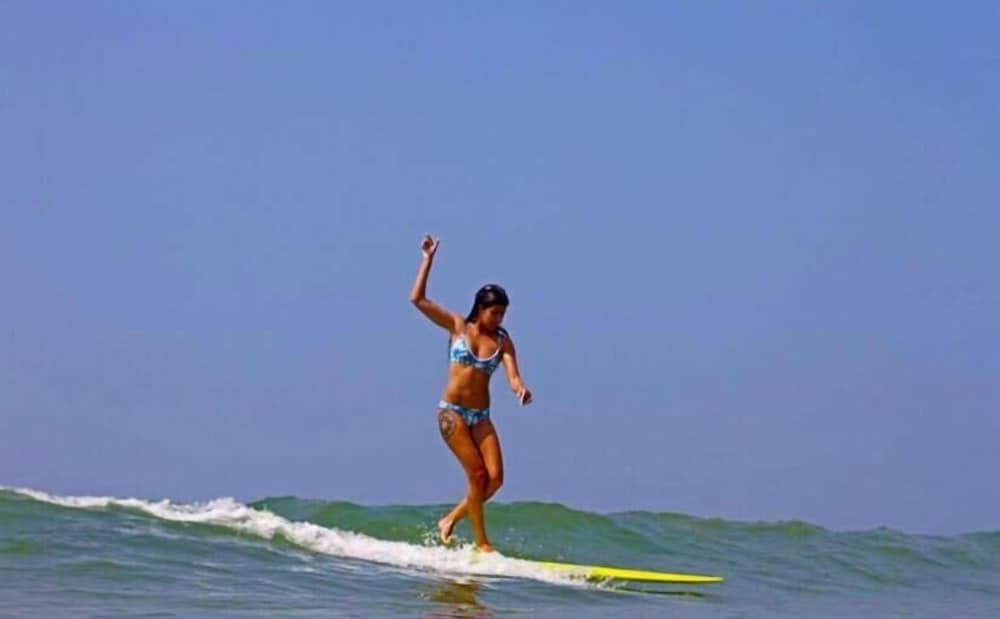 Фото Thevindu guest & red mud resturent