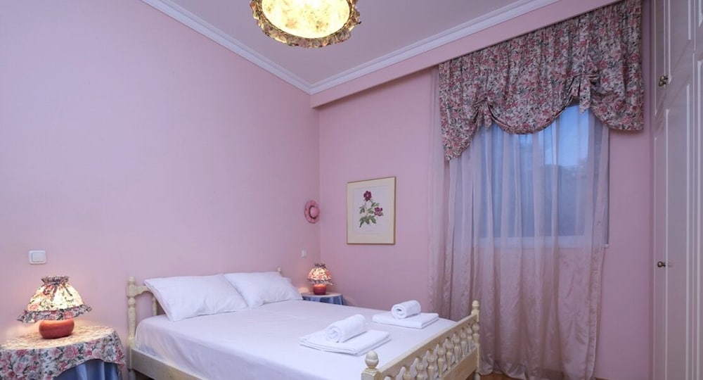 Фото Sublime Luxurious homm Villa in Paiania