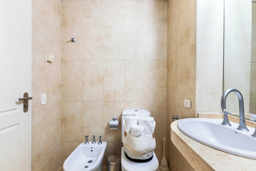 Фото 2br Family Apt Puente de la Mujer View