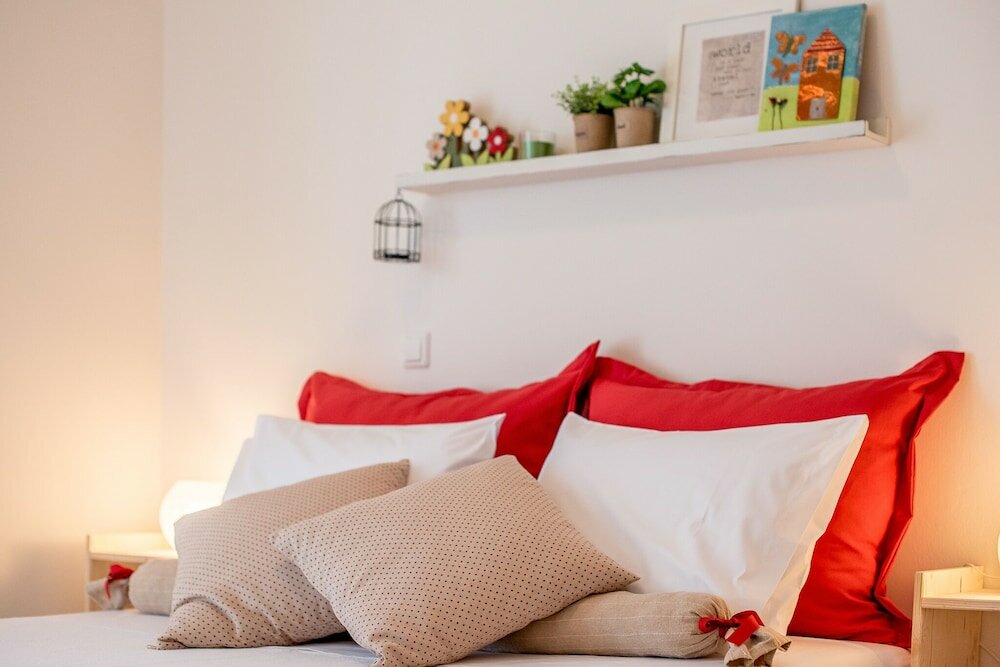 Фото Oikia Eleanthi - Beachfront Garden Home