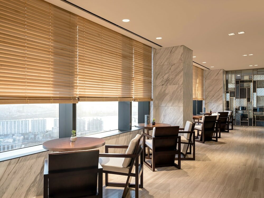 Фото Novotel Suites Ambassador Seoul Yongsan - Seoul Dragon City