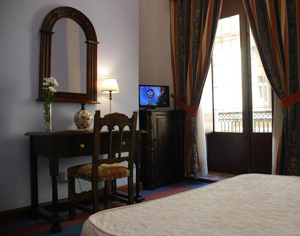 Фото Hotel Alvar Fañez