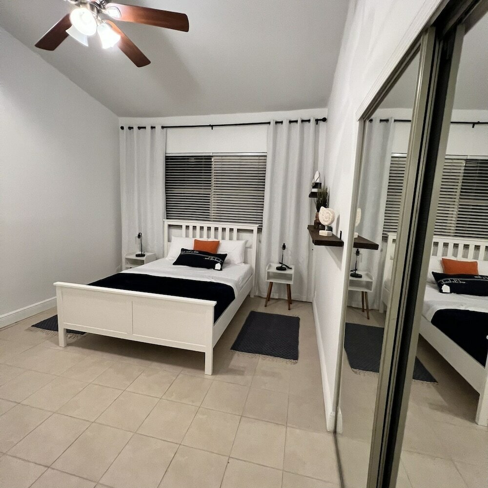 Фото Coco Bay Condos