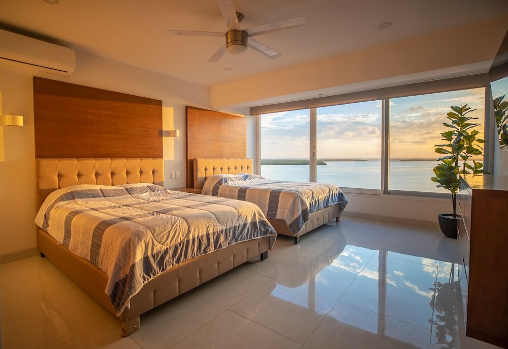 Фото Beachfront Penthouses at Brisas by The Spot