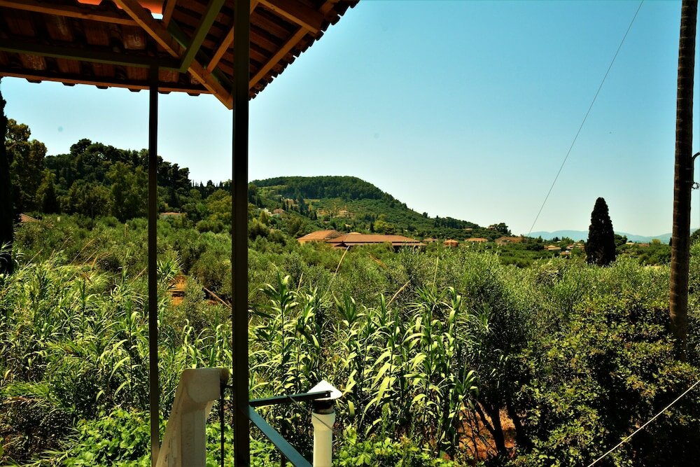 Фото Petros Giatras - Rooms