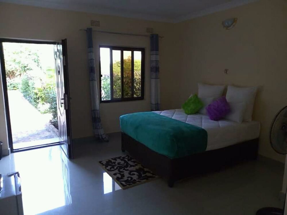 Фото Manjazi Hotels