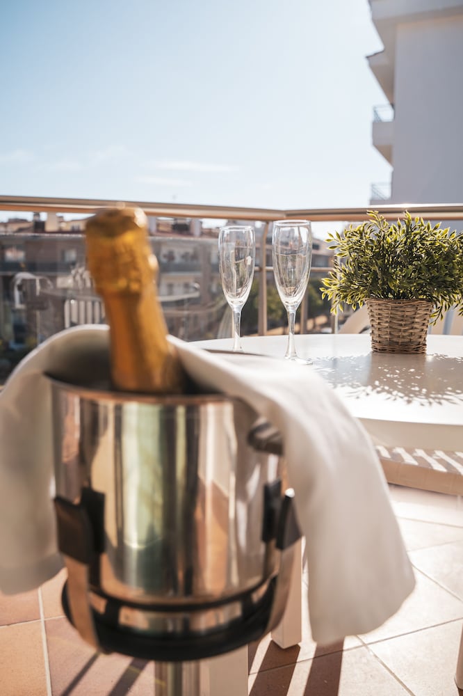 Фото Beatrix 2000 - Caliu apartments