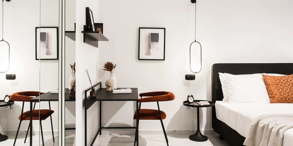 Фото Black & White Studio Lycabettus Hill