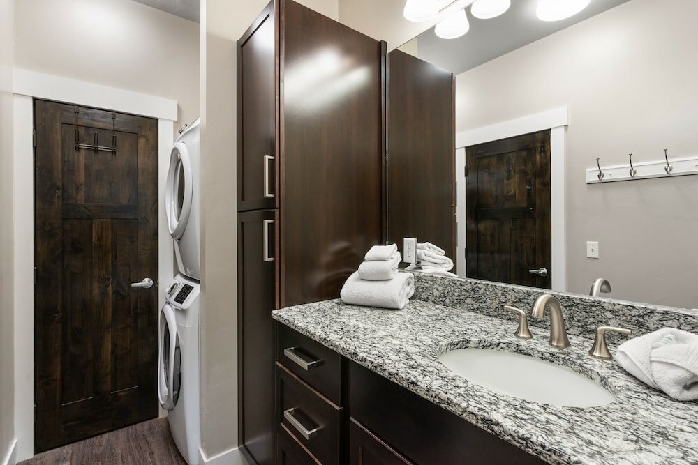 Фото The Yellowstone Hideaway Unit C