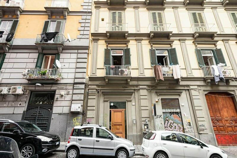 Апартаменты VIA Bellini 44 in Naples