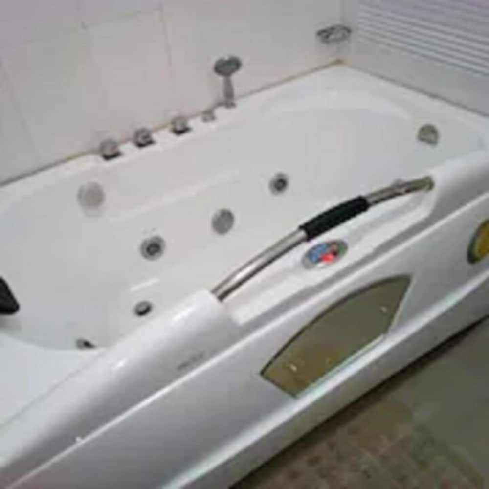 Фото Edmudian Court Luxury Apartments