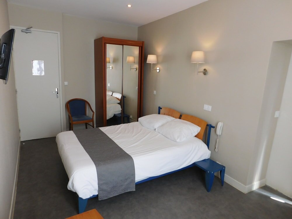 Фото Hotel Des Pyrénées