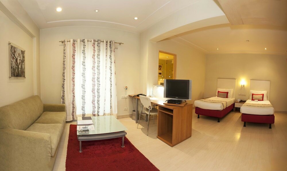 Фото Avalon Courtyard