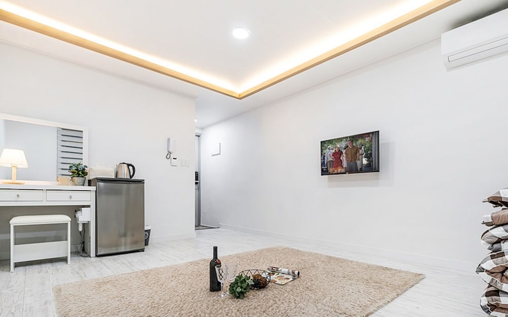 Фото Yeosu Badaya Guest House and Hostel