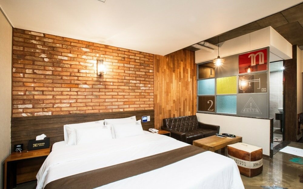 Фото Design Hotel 2ne1 Jukdo Market Pohang