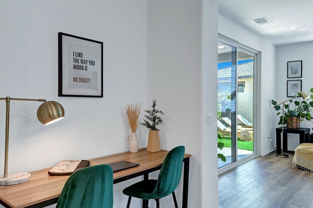 Фото The Gryffin