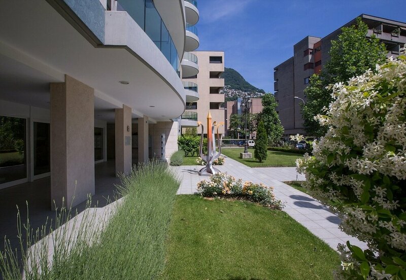 Гостиница Sunrise House в Лугано