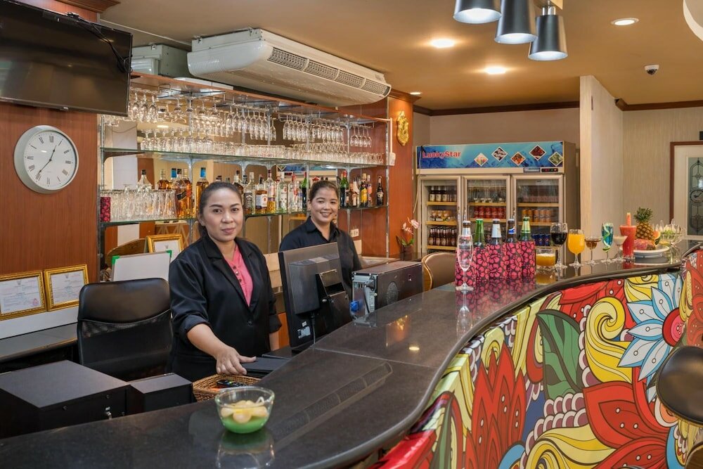 Фото Regenta Central Residency