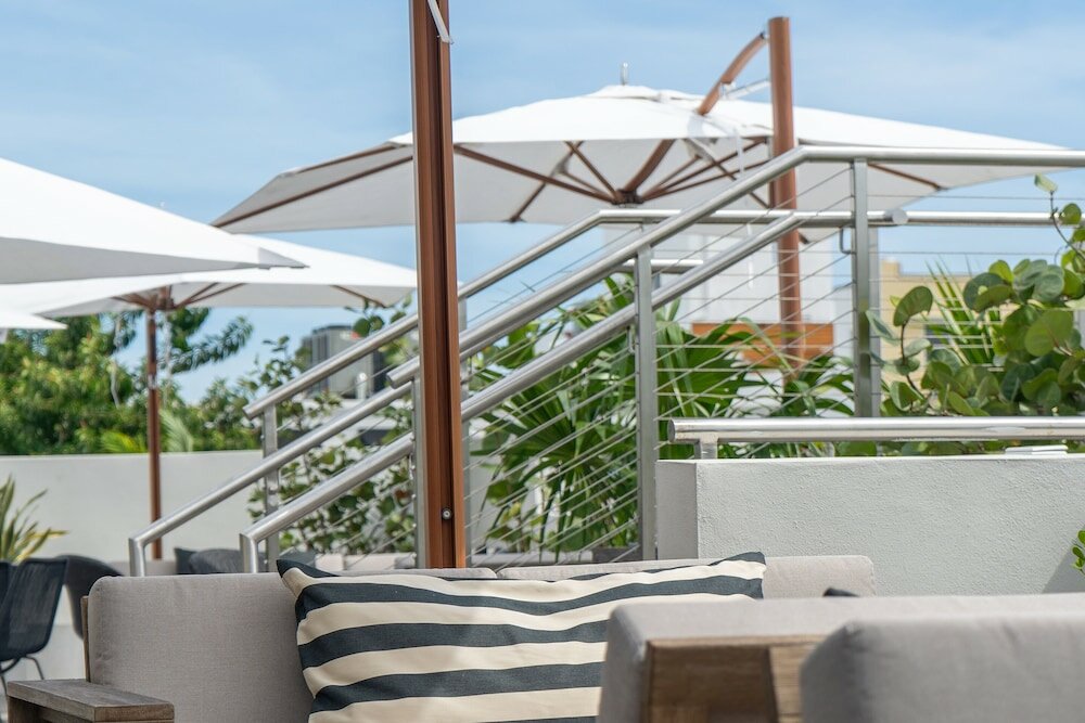 Фото Nassau Suite South Beach - an All Suites Hotel