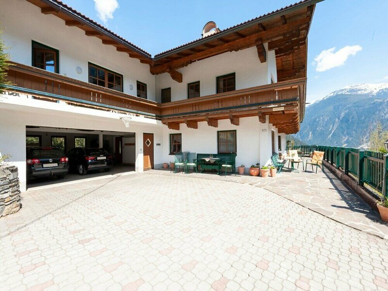 Гостиница Comfortable Apartment in Mayrhofen With Garden