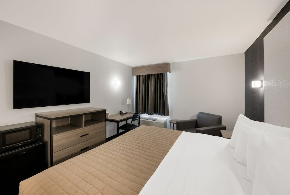 Фото Essence Express Wayne