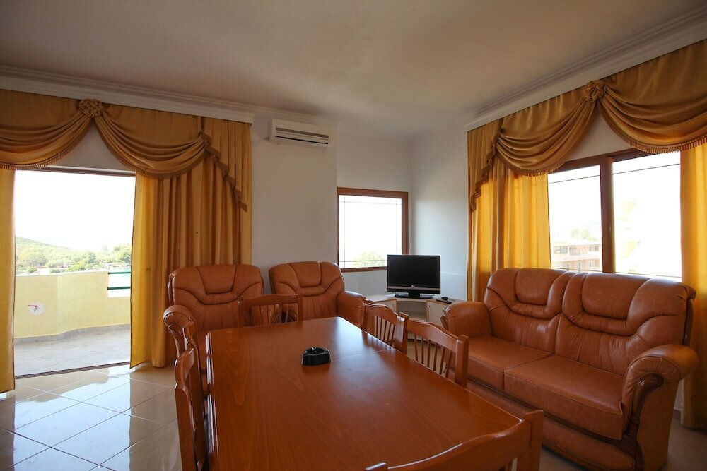 Фото Apartments Dine