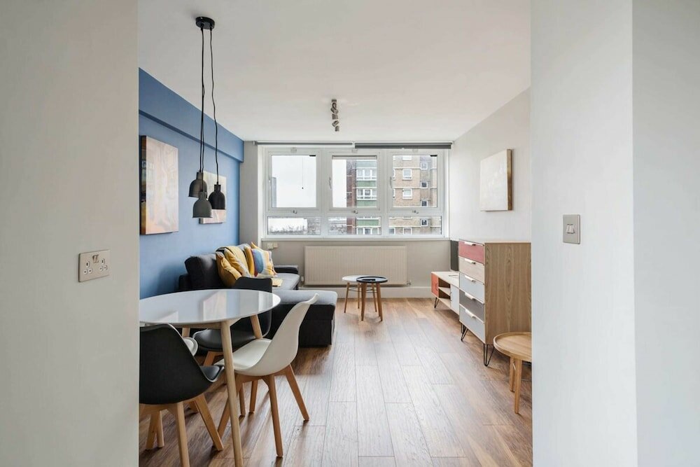 Фото Modern 3 Bedroom Apartment in Holborn