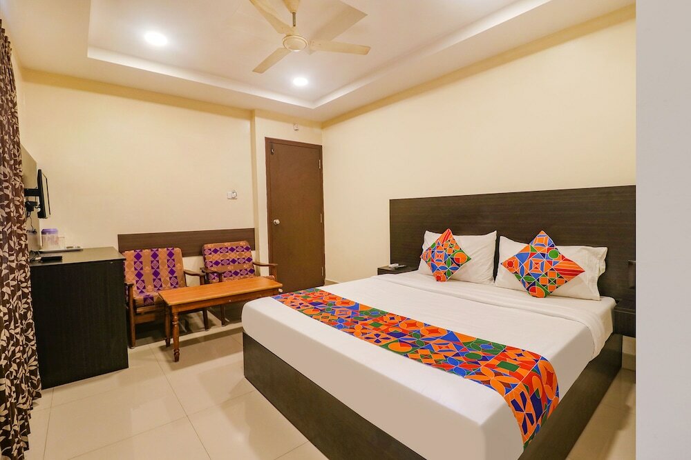 Фото Fabhotel Champion Residency