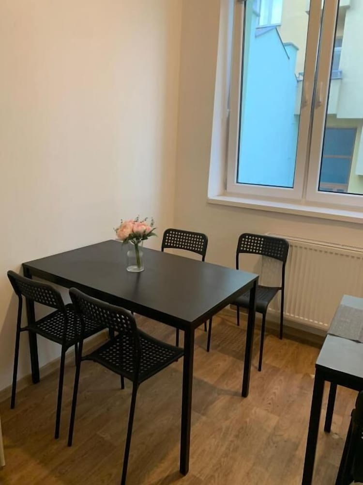 Фото Helen Hostel u Náměstí Míru