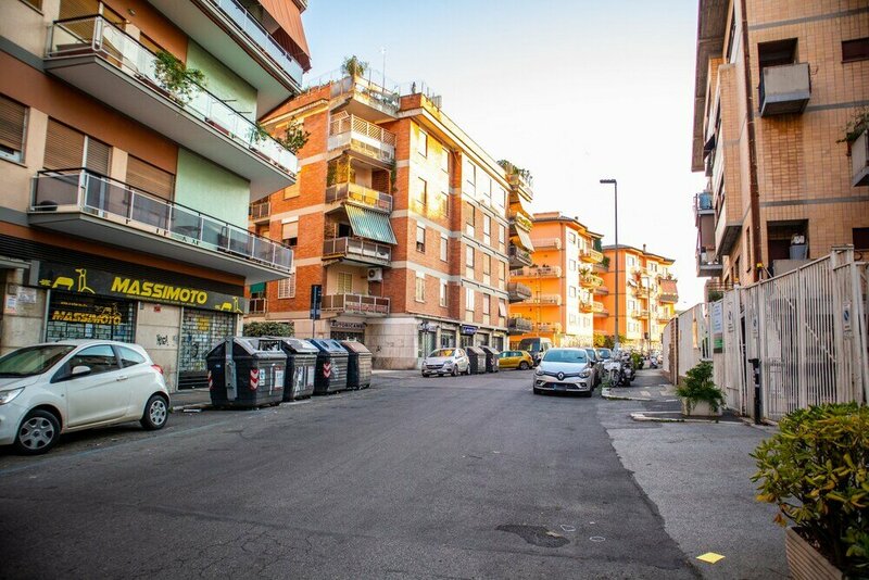 Гостиница Kamchu Apartments Single Room Viale Somalia 13 в Риме