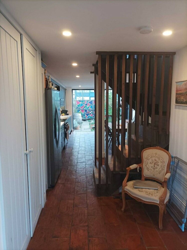 Фото Colourful & Modern 3bd House - Shoreditch