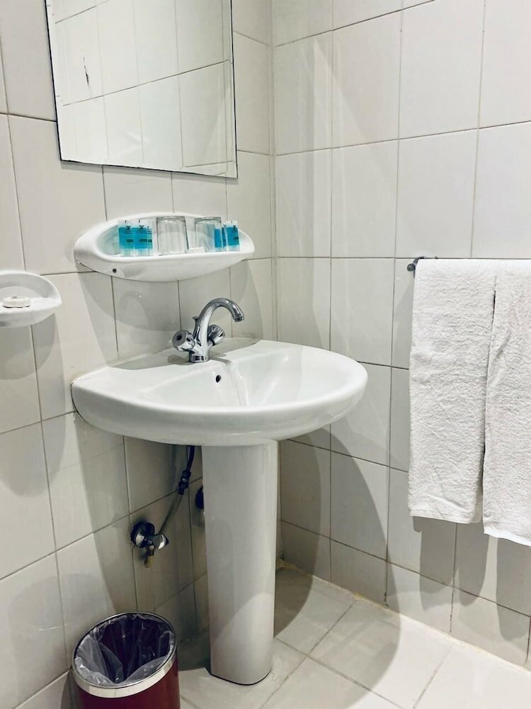 Фото Jawharah Dar Al Eiman Hotel