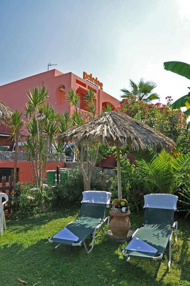 Фото Poledas Apartments