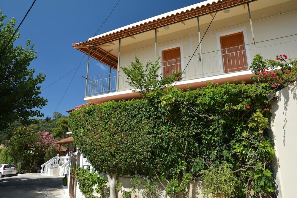 Фото Petros Giatras - Rooms