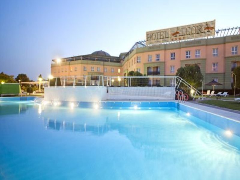 Фото Hotel Ilunion Alcora Sevilla