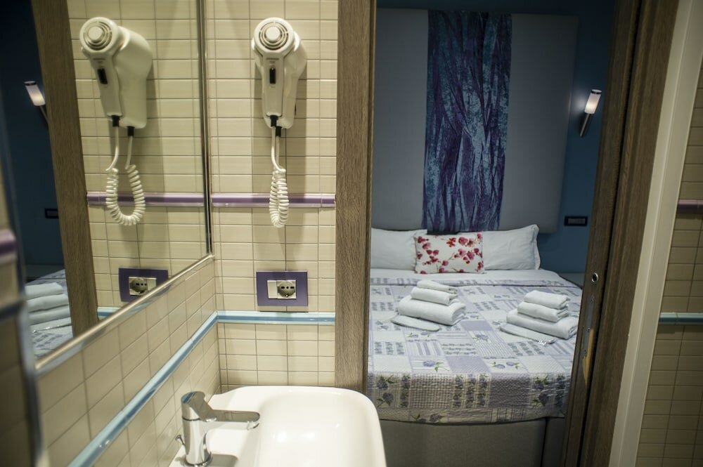 Фото Iulia Guest House