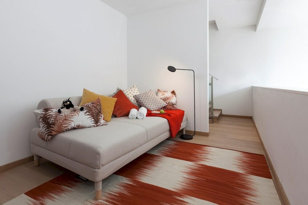 Фото Unit 4 - Spacious Smart Home Triplex Private Garden & Parking