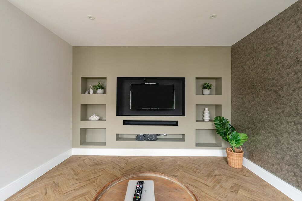 Фото Skyvillion Apartments Cockfosters