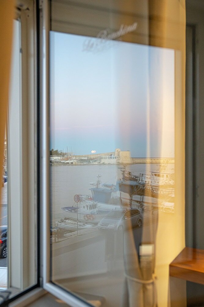 Фото La Banchina Luxury Suites