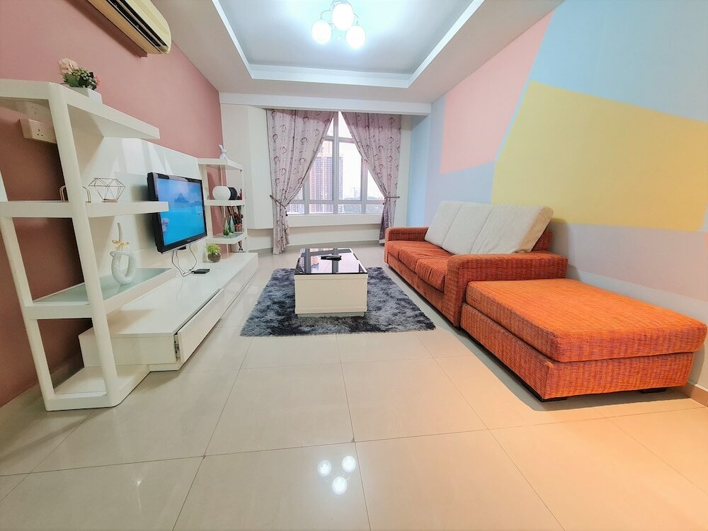 Фото Duta Hotel & Residence by Sarahs Lodge