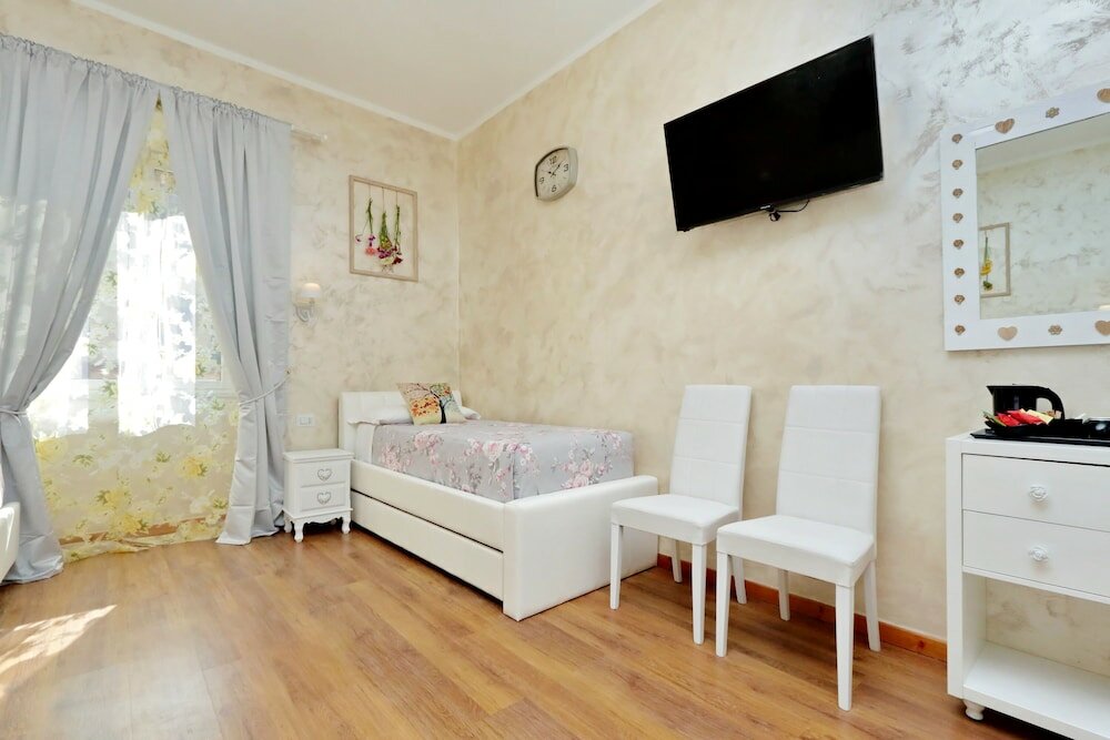 Фото Chilling Hot Tub Suite