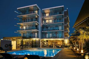 Гостиница Hotel Mercure Toulon La Seyne-Sur-Mer