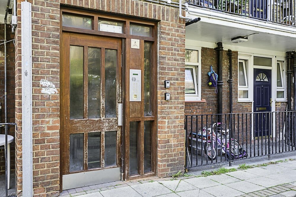 Фото Chic High Spec Apartment Near Central London