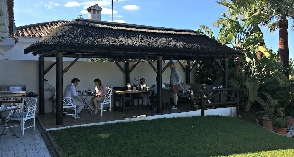 Фото Villa Breeze Boutique Guest Rooms Marbella