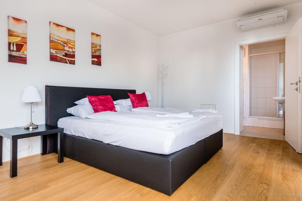 Фото Duschel Apartments City Center