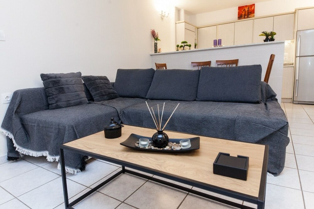 Фото Kallithea Charming New 1br Apartment