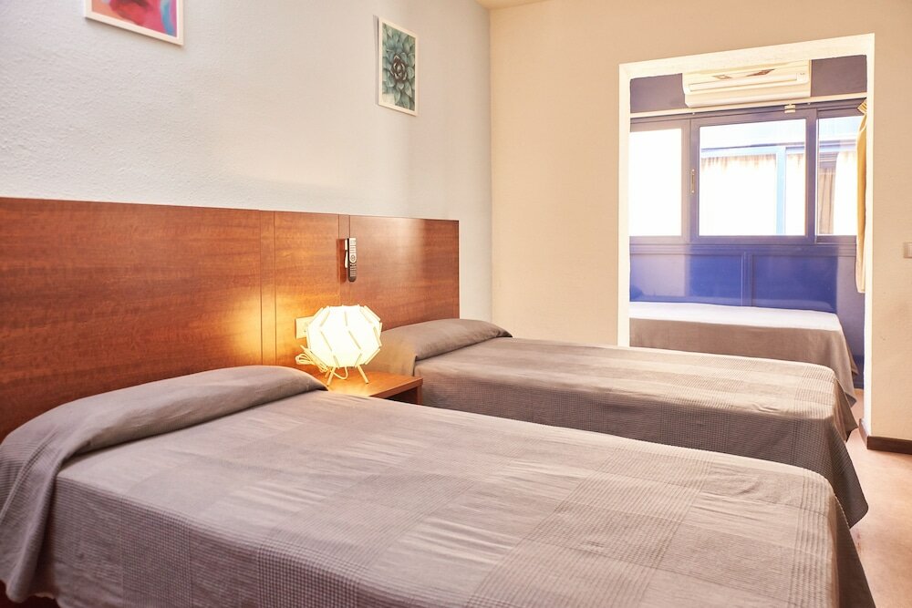 Фото Checkin Caribe Youth Hotel