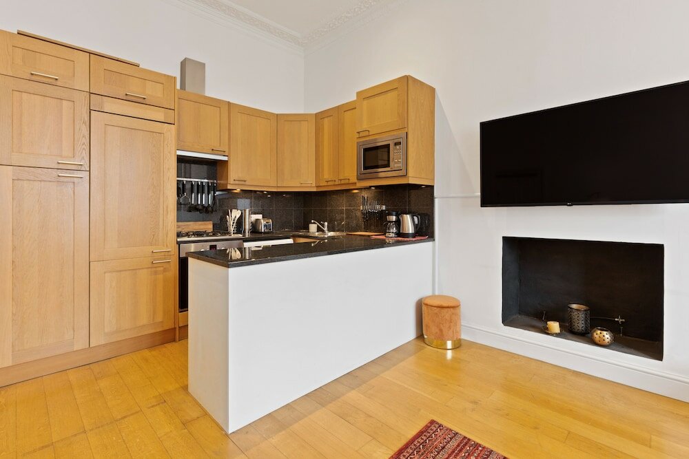 Фото Altido Elegant 1-Bed Flat In Bayswater