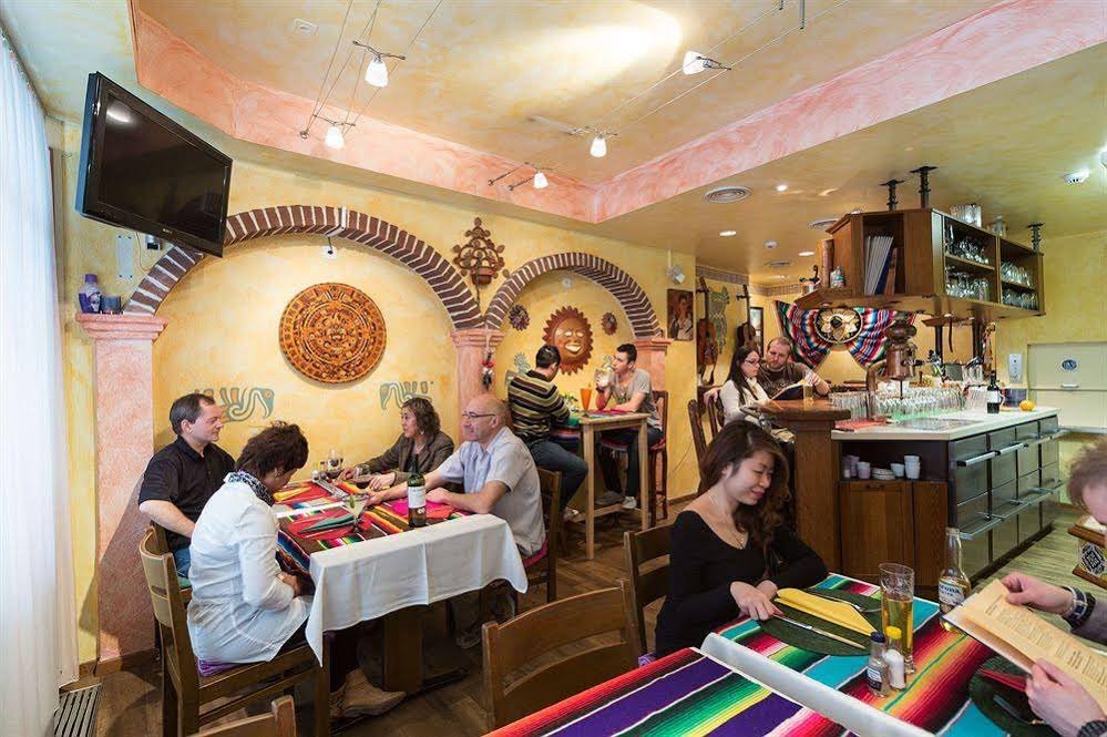 Фото Hotel Blume El Azteca