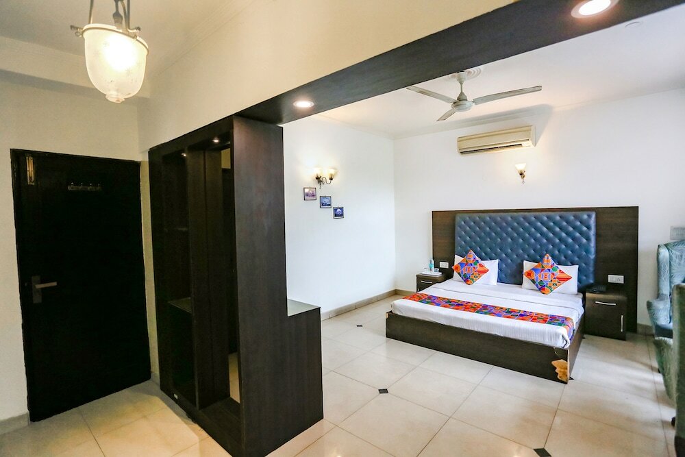 Фото Fabexpress Llyod House